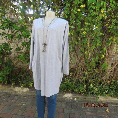 WOOLWORTHS long silver grey and white horizontal striped polycotton top, size 46