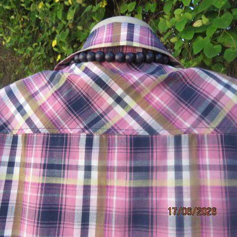 René Taylor violet navy and white check long sleeve button-down shirt with 2 pockets, size 44