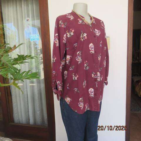 CHEROKEE maroon 100% cotton long sleeve top with crimson-blue flowers. Size 40