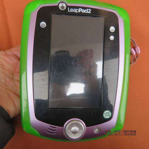 LeapFrog LeapPad 2 Explorer Kids Learning Tablet with 4 Games in Original bag & charger