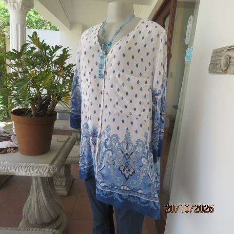 DAVID JONES white V neck viscose top with blue print and wide border. Size 40