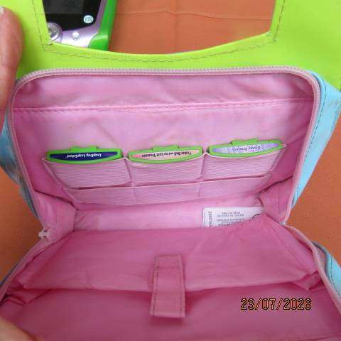LeapFrog LeapPad 2 Explorer Kids Learning Tablet with 4 Games in Original bag & charger
