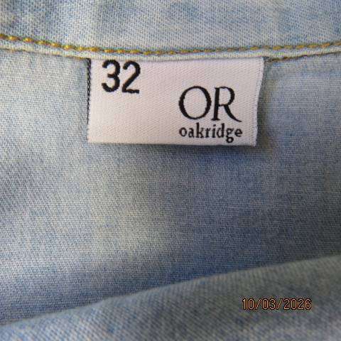 Oakridge light blue denim long sleeve button-down top with front ties, size 32-34