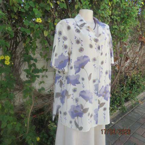 DONNA CLAIRE cream short sleeve polyester top with purple flower design, size 44