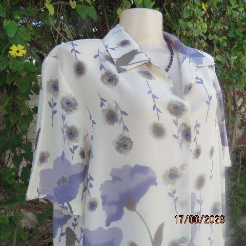 DONNA CLAIRE cream short sleeve polyester top with purple flower design, size 44