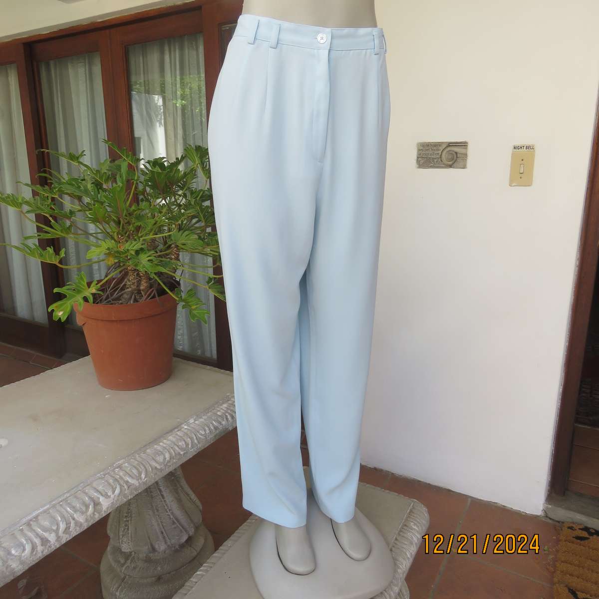 PAM BEE best quality sky blue straight leg-some tapering pants.Size 40.Flat front.Elastic sides.