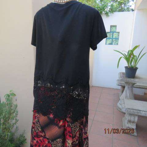 DANNIER black polycotton knit open hanging short sleeve cover-up with lace border, size 38