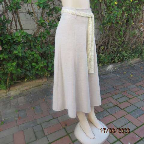 Woolworths beige linen-polyester viscose ankle-length skirt with back zip, size 34