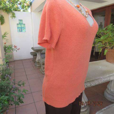 Apricot colour warm rib knit acrylic-polyester and nylon blend short sleeve top size 44