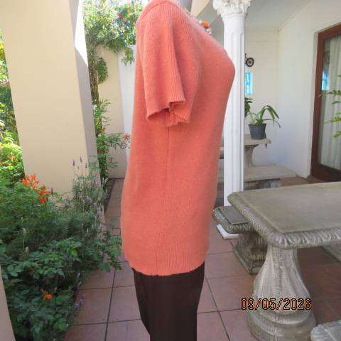 Apricot colour warm rib knit acrylic-polyester and nylon blend short sleeve top size 44