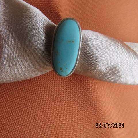 Sterling Silver 925 Ring with Turquoise Oval Flatset Cabochon - Size 7