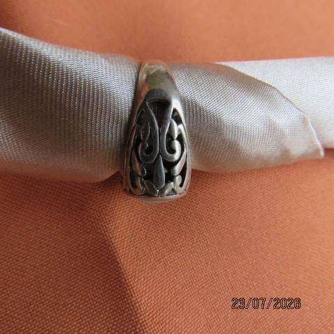 Sterling Silver 925 Ring with Turquoise Oval Flatset Cabochon - Size 7