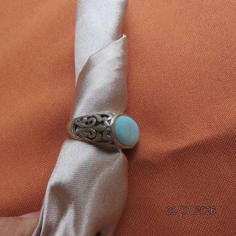 Sterling Silver 925 Ring with Turquoise Oval Flatset Cabochon - Size 7