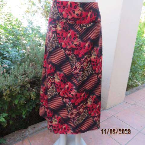 Dianello ankle length A-line polyester skirt in crimson-black-cream print, size 46