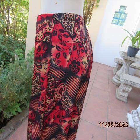 Dianello ankle length A-line polyester skirt in crimson-black-cream print, size 46
