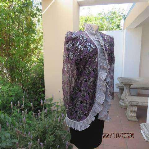 VERA'S Originals black-silver-violet acrylic lace open evening long sleeve jacket. Size 38-40