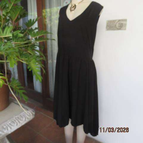 DONNA CLAIRE black sleeveless polyester stretch lined dress with fabric belt, size 48-50