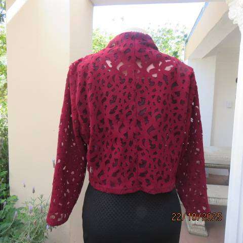 JUDY'S Pride dark red bolero style opaque stretch polyester long sleeve jacket. Size 40