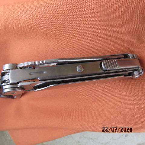 Leatherman Wave + Stainless Steel Multi-Tool with Genuine Leather Pouch
