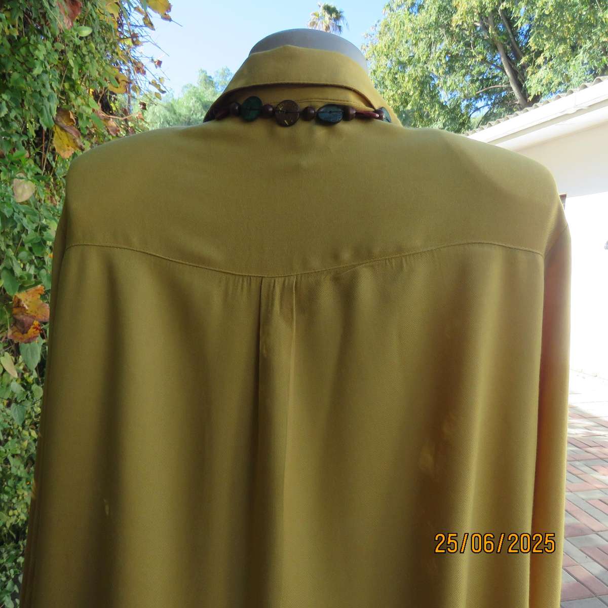 Mustard colour long sleeve soft viscose shirt. Yoked back with pleat. 2 front pockets. Size 46
