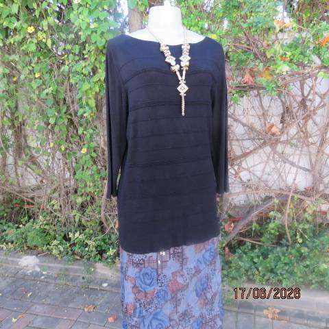DAVID JONES black viscose-nylon knitted stretch slip-over long sleeve jumper, size 40