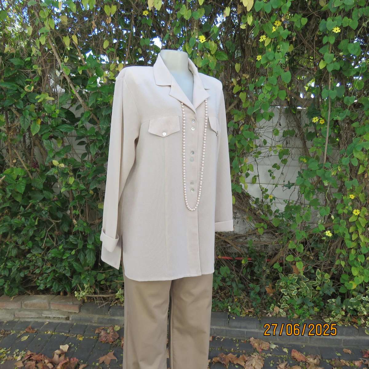 ALL BIZ beige-tan mini check polycotton shirt size 42. Dummy pockets. From NZ