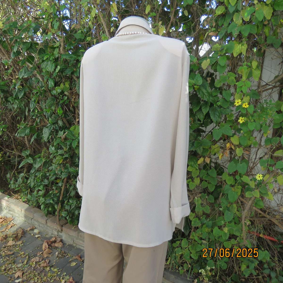 ALL BIZ beige-tan mini check polycotton shirt size 42. Dummy pockets. From NZ
