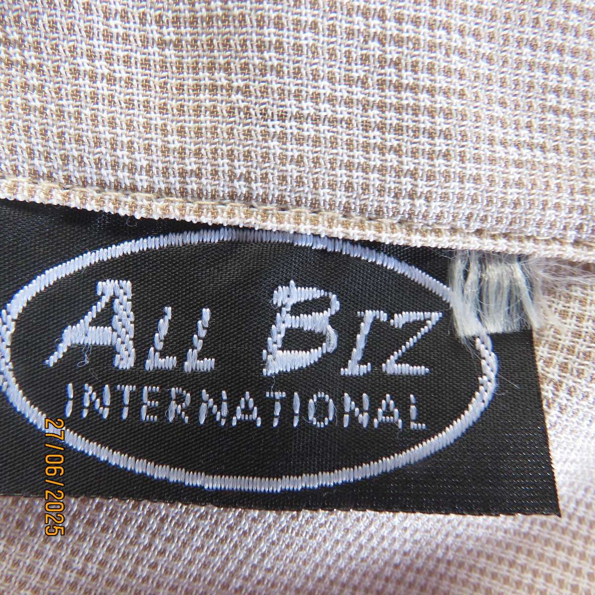 ALL BIZ beige-tan mini check polycotton shirt size 42. Dummy pockets. From NZ