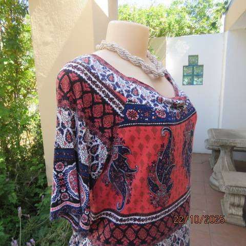 Bohemian print crimson-navy and white viscose stretch top size 40
