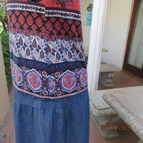 Bohemian print crimson-navy and white viscose stretch top size 40