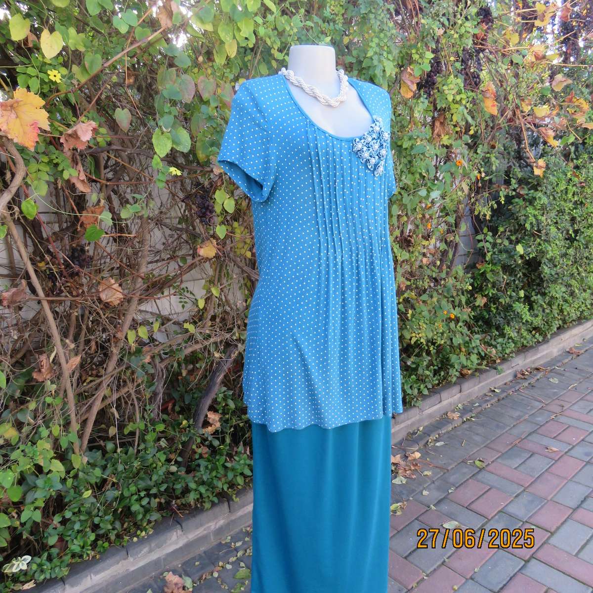 Jade long stretch polycotton slip over top with white polkadots. Capped sleeves. Size 38