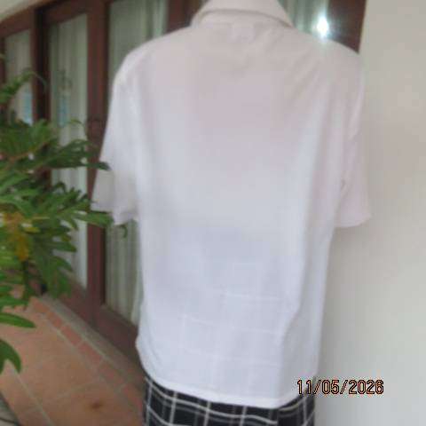 Largely feminine 80s vintage white blouse with stunning collar, size 42