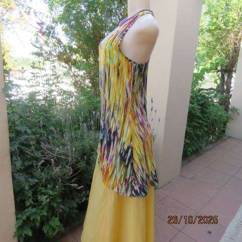 RED colourful vertically patterned long high-low sleeveless top in viscose size 32