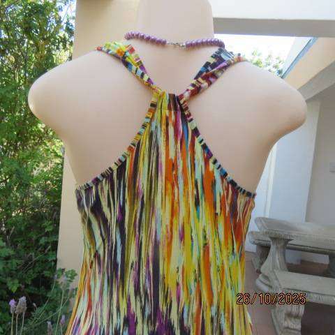 RED colourful vertically patterned long high-low sleeveless top in viscose size 32