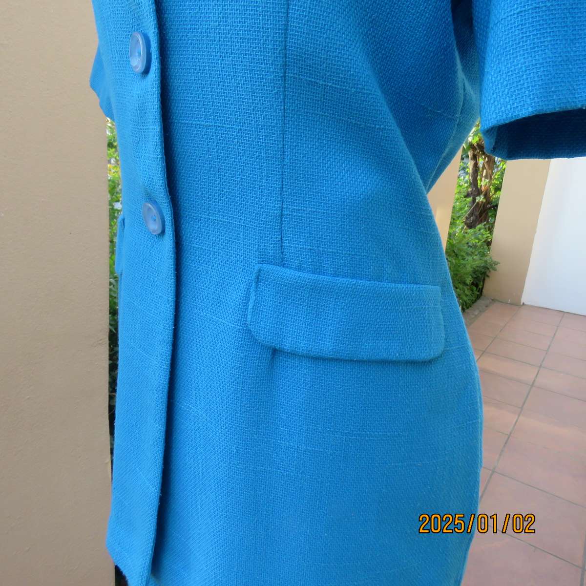 Tailored TOPICS sapphire blue 2 pc skirt suit.Short sleeve jacket. size 36.Long skirt size 38.As new