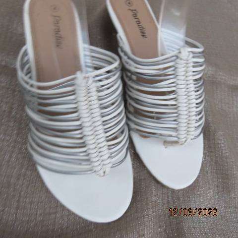 PARADISE slip-on wedge heel sandals with thin straps in white and silver, size 4