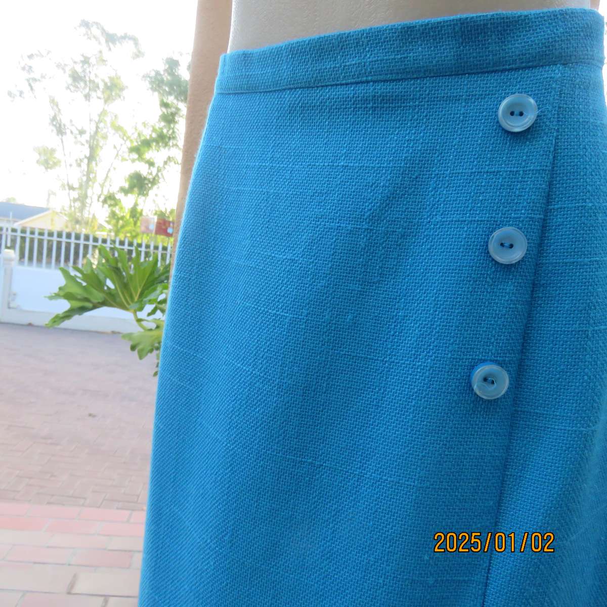 Tailored TOPICS sapphire blue 2 pc skirt suit.Short sleeve jacket. size 36.Long skirt size 38.As new