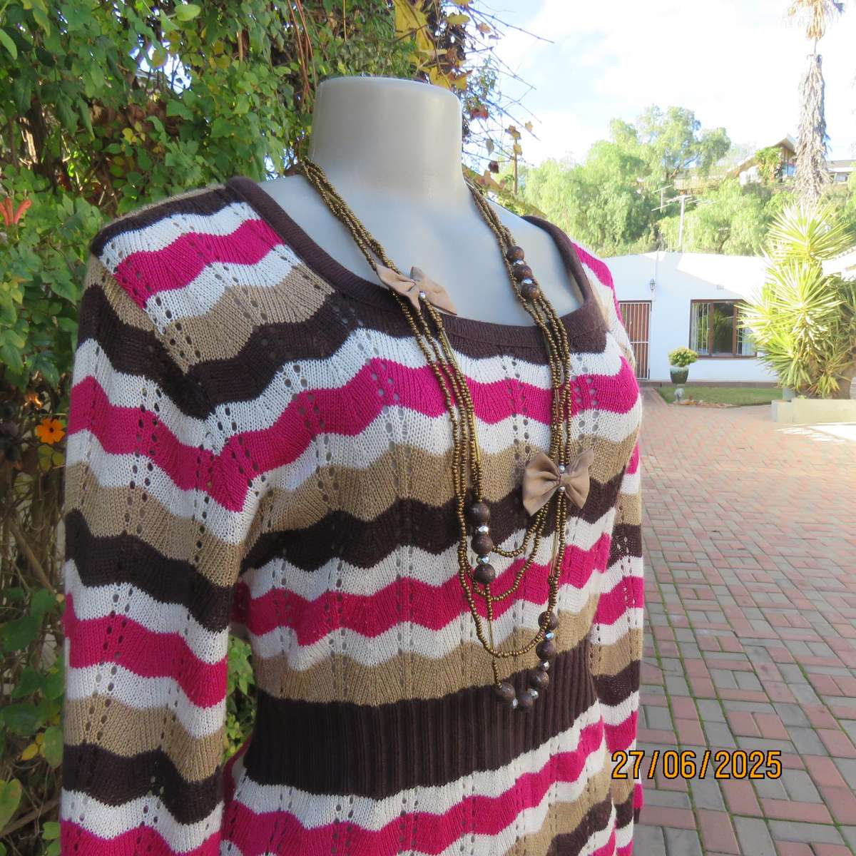 Zig Zag pattern acrylic knit top in brown-white0cream and magenta pink. Size 40
