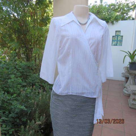 Snow White wrap around polycotton top with collar and side ties, size 34