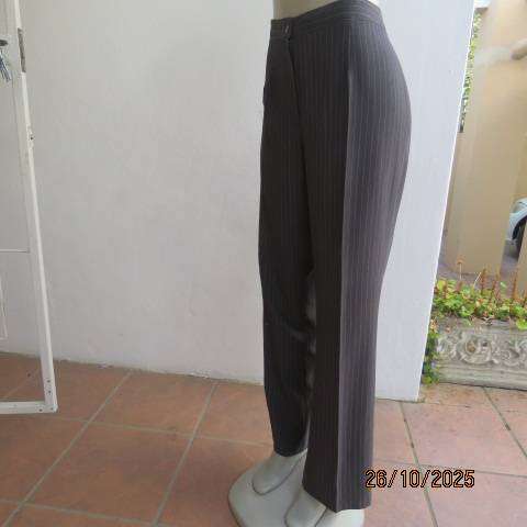 INCO dress pants from Ireland in grey with white-red thin stripes. Size 38