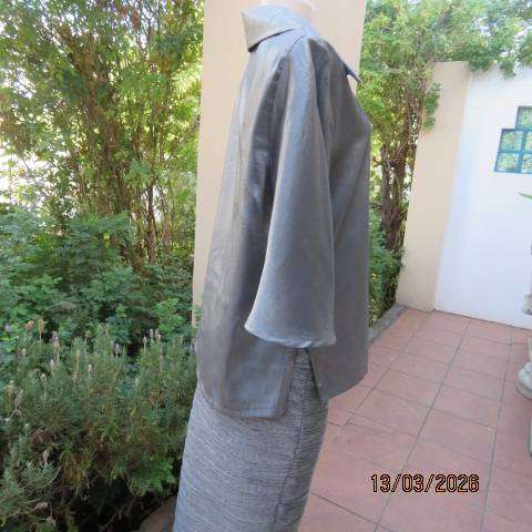 Dim Grey Boutique Satin V-Neck Top with Collar, Size 40