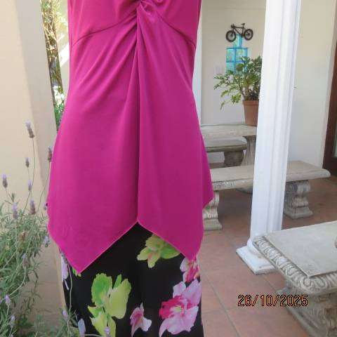 Magenta pink long top with ruched V front. Asymmetrical seamline.Size 36