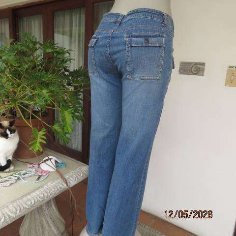 RE blue denim jeans in 80's style with 5 pockets and stitched front seams, size 36