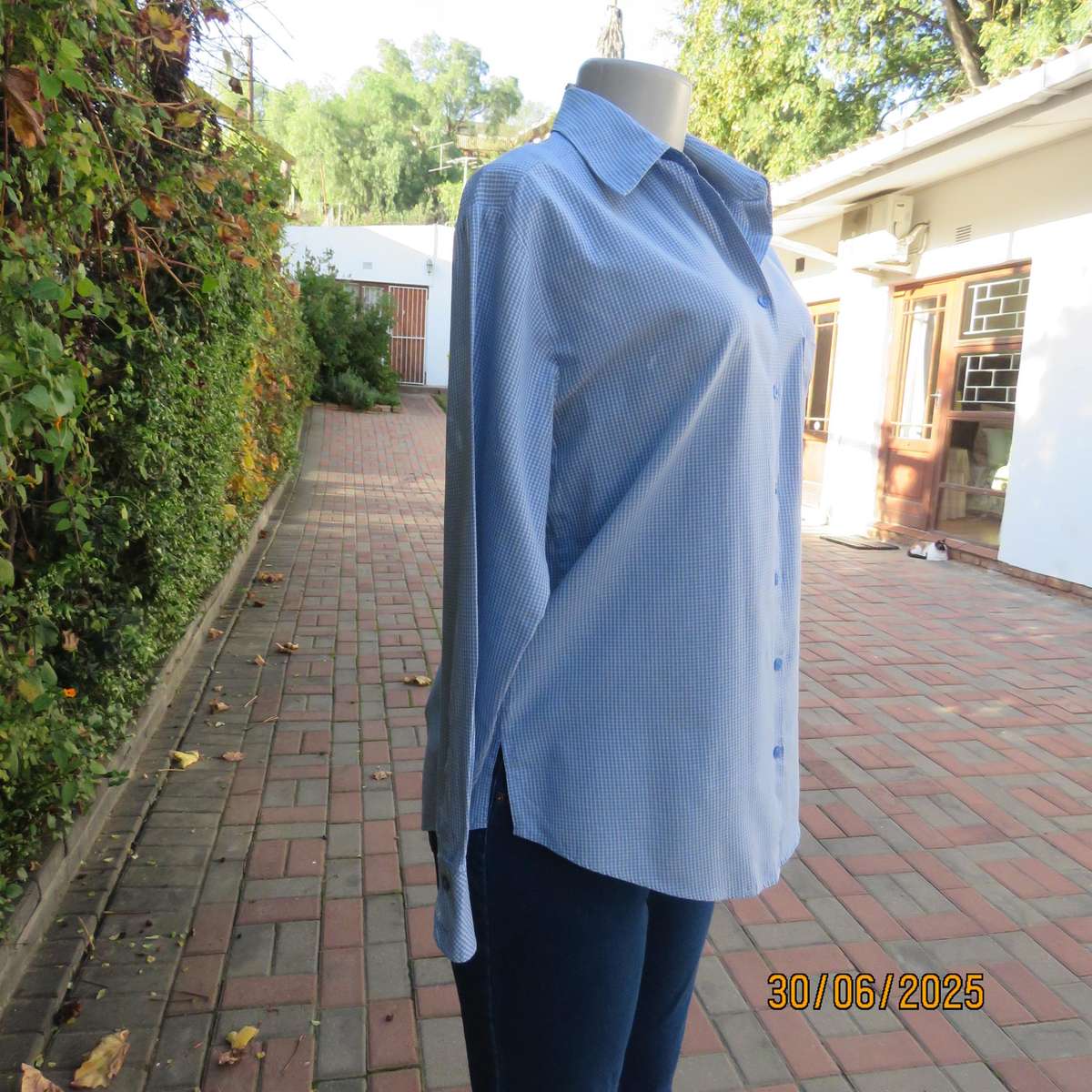 WOOLWORTHS blue-white tiny check long sleeve shirt. Size 36. Polycotton.