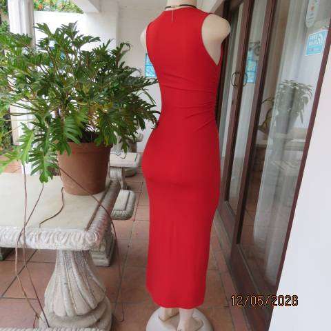 Red maxi evening dress in stretch polyester with elastic side detail, size 30-32