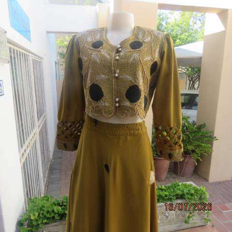 Boutique made 3 pc Islamic marigold colour silky polyester outfit with rich embellishment. Size 38