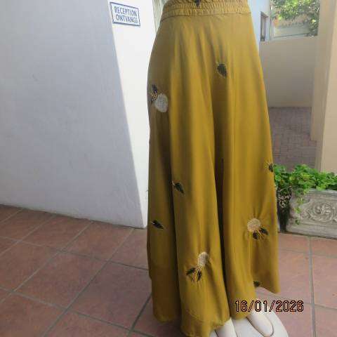 Boutique made 3 pc Islamic marigold colour silky polyester outfit with rich embellishment. Size 38