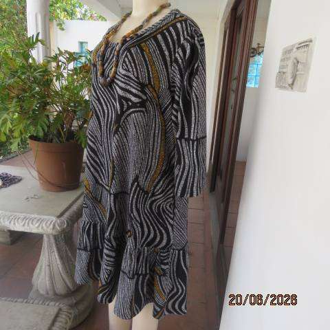 Judy's Pride warm poly-viscose geometric print stretch slip-over dress size 44
