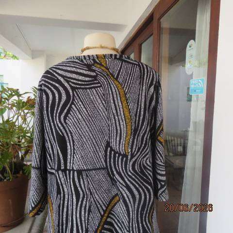 Judy's Pride warm poly-viscose geometric print stretch slip-over dress size 44