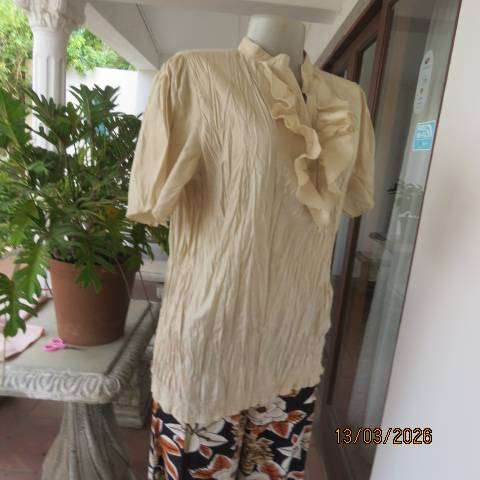 INSPIRE silky shiny creased polyester slip-over short sleeve blouson top, size 40